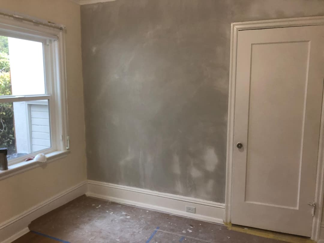picture of a freshly plastered wall